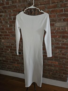 Alice + Olivia White Long Sleeve Boatneck Midi Dress With Black Zipper Trim